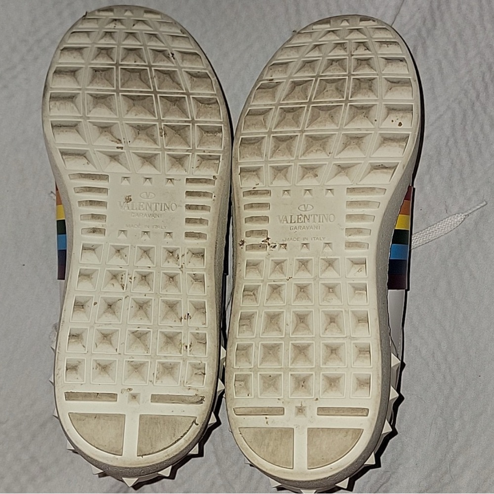 Valentino Garavani White Leather Rainbow Stripes Studded Sneakers Size 40 US 9.5 - Picture 6 of 6